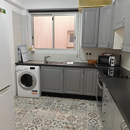 Apartment Anne 3 Bedroom Larnaca
