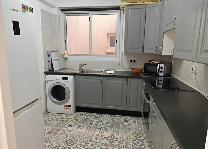 アパート Anne 3 Bedroom ラルナカ