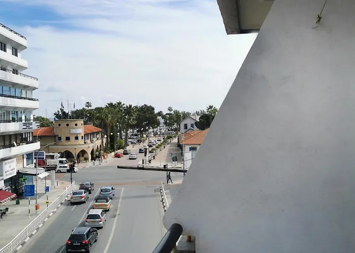 Anne 3 Bedroom * ラルナカ